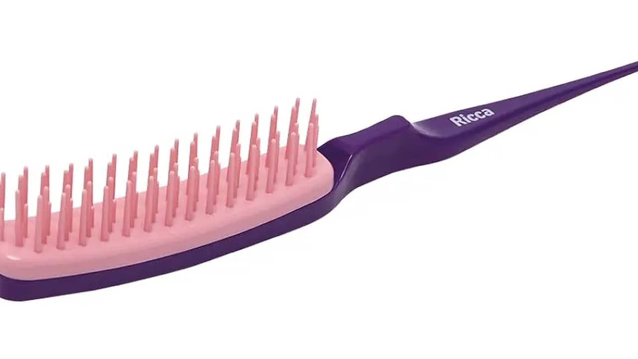 Melhor Pente para Cabelo Cacheado: 10 Modelos para Definição