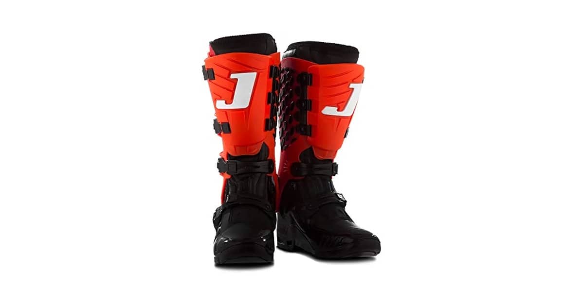 Qual a Melhor bota para trilha de moto Resistente
