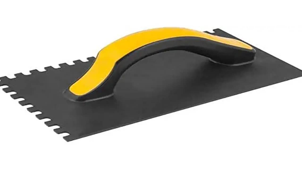 Qual a Melhor desempenadeira para argamassa: Guia