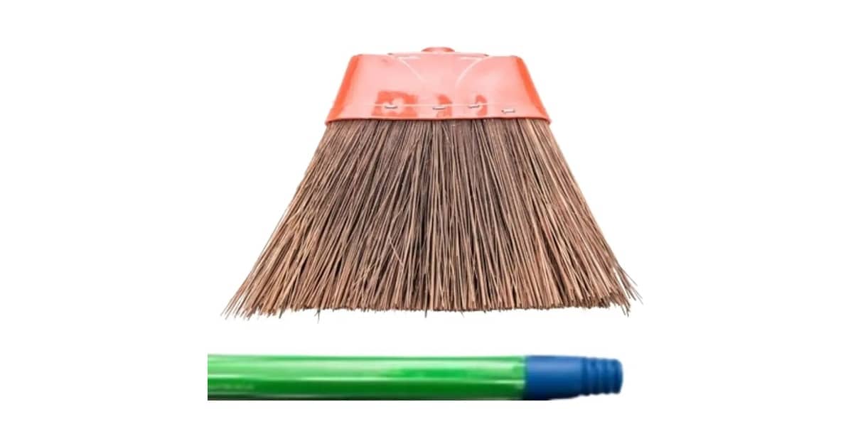 Qual a Melhor vassoura piaçava para Limpeza Pesada