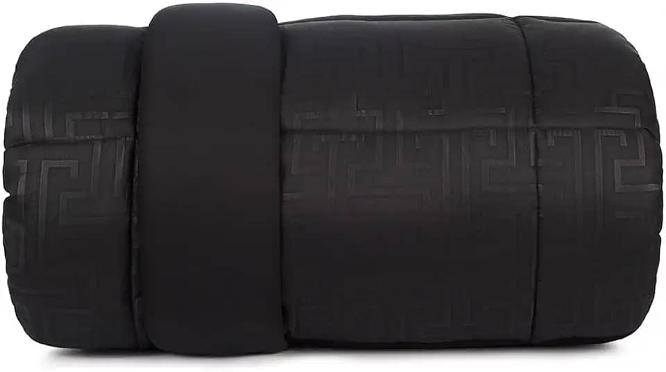 Edredom Toque Acetinado Toque de Pluma Clássica - Labirinto Preto - Solteiro