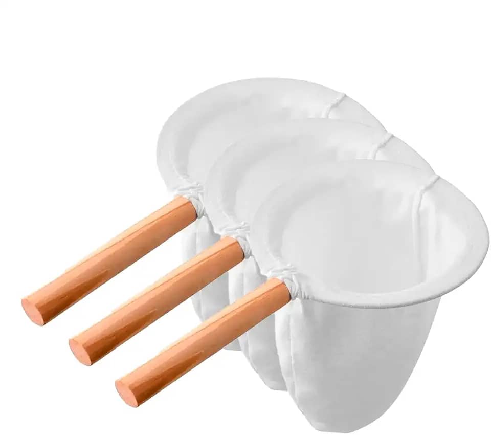 Kit 3 Coadores de Pano com Cabo de Madeira, Filtro para Café, Branco, 14cm de Diâmetro, Tamanho G