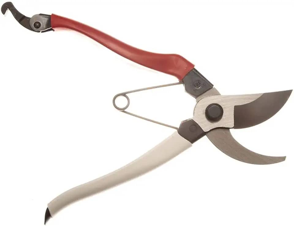 Tesoura de Poda Okatsune 104/210mm c/ 2 Molas GG