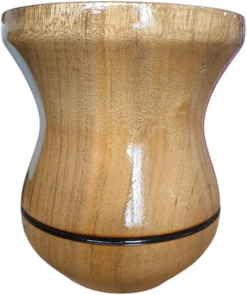 Cuia de Madeira Premium para Chimarrão, Imbuia Tratada com Verniz, Design Tradicional, 10x13cm, Acabamento Brilhante