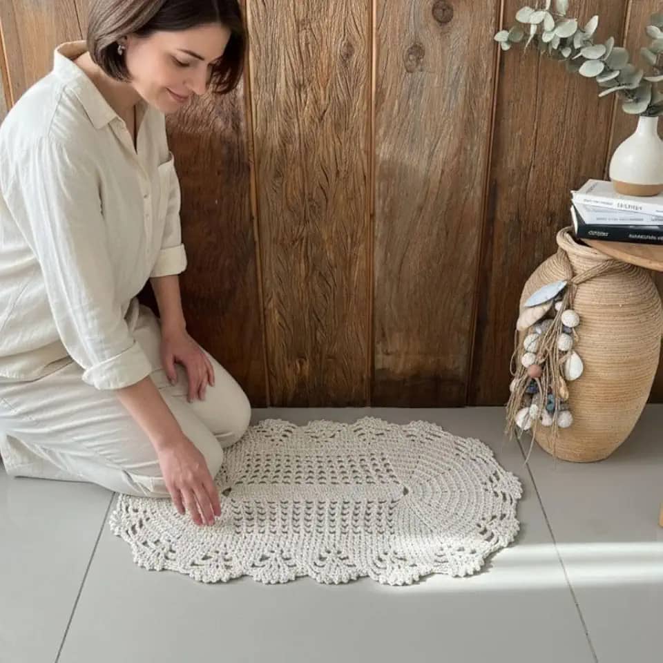 Kit 2 Tapetes Oval Leque 70x45 Crochê Artesanal (Cru)