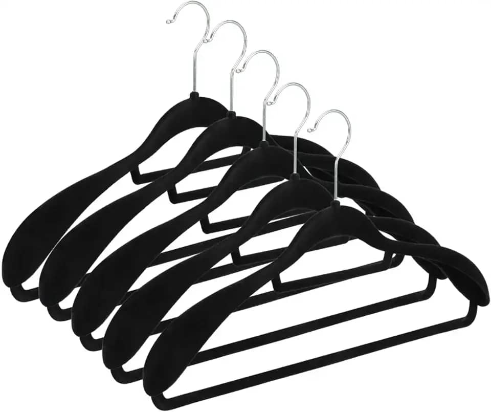 Kit 10 Cabide de Veludo Adulto com Ombreira Fixa para Camisa Terno Blazer Vestido Saia (Preto)