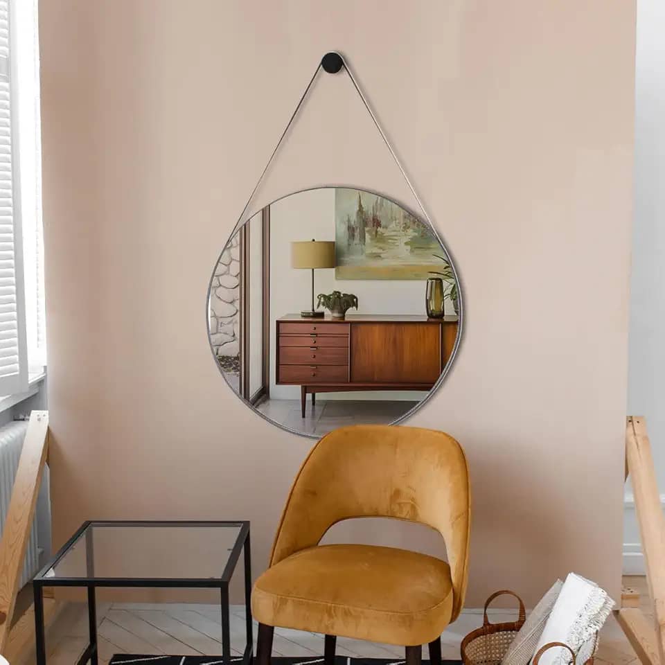 Espelho Decorativo Redondo 60cm Preto Adnet Suspenso com Alça Couro e Suporte de Fixação