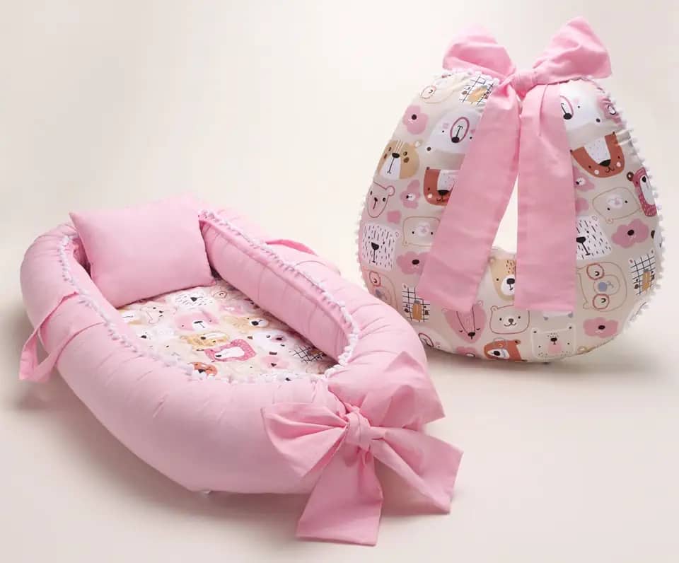 Kit Ninho Redutor de Berço com Almofada de Amamentação, Menina, Rosa (Ursa mel)