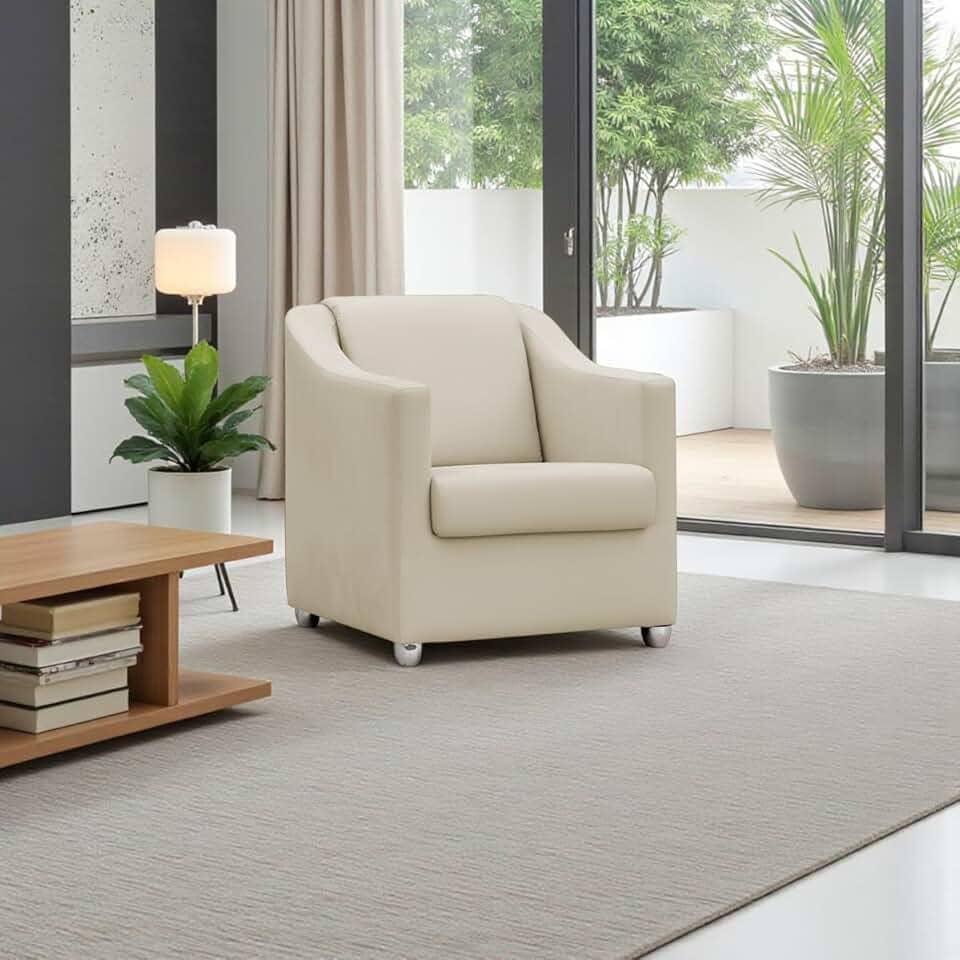 Poltrona Para Sala Decorativa Cadeira Reforçada Para Recepção Consultório Escritório Pé Cromado - Clique E Decore (Bege)