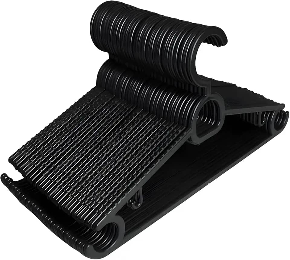 Kit 20 Cabides Adulto Preto Antideslizante Reforçado | Cabide Resistente Para Roupas Pesadas Calças Camisetas | Contém Porta Gravata, Cinto e Lenço,Camisas, Ternos Gancho para Vestido | CSCABIDES