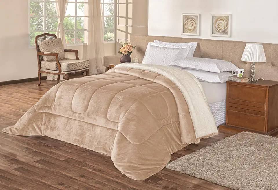 Coberdrom Sherpa Edredom Dupla Face Cobertor Manta Felpuda Liso Cama Casal King Caqui