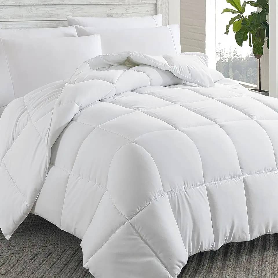 Cosybay Edredom alternativo de plumas (branco, King) - Edredom de cama king size acolchoado macio para todas as estações - enchimento de edredom com abas de canto - inverno verão quente fofo, 259 x