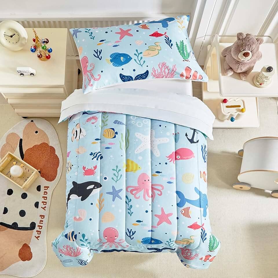 Joyreap Conjunto de cama infantil de 4 peças, tema do mundo do mar, azul para crianças, inclui edredom acolchoado, lençol de cima, lençol de cima e fronha