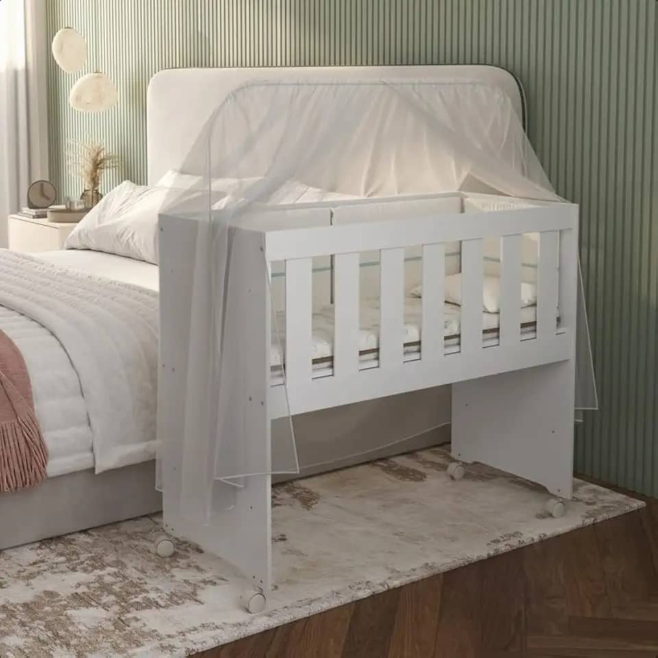 Mini Berço Com Colchão E Suporte Para Mosquiteiro Multifuncional 5x1 Rodízios Chiqueirinho (Branco)