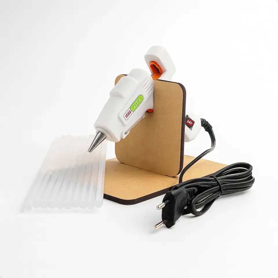 Pistola de Cola Quente Branca 20W Bivolt com Bico Fino e Botão Liga/Desliga + Suporte MDF e 10 Bastões Finos 7mm × 30cm – Artesanato e DIY